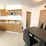 Menada Rainbow Apartamento