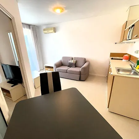 Apartment Menada Rainbow